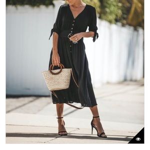 🖤 Adorable black midi dress 🖤